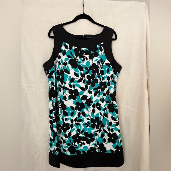 Jessica Howard Dress - Floral Print - Teal, Black and White - size 18W - Picture 2 of 15